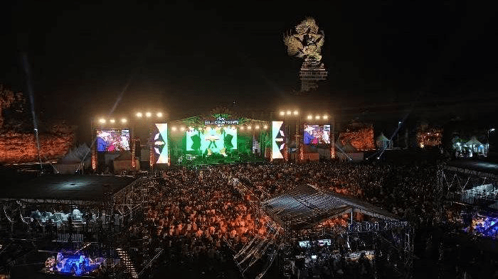 Hypeabis - Dua Tahun Pandemi, Industri Konser Musik Bangkit Lagi Konser Musik Terbesar yang Akan Digelar Bulan Ini