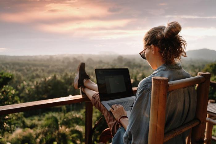 Tren Digital Nomad Semakin Populer di 2025