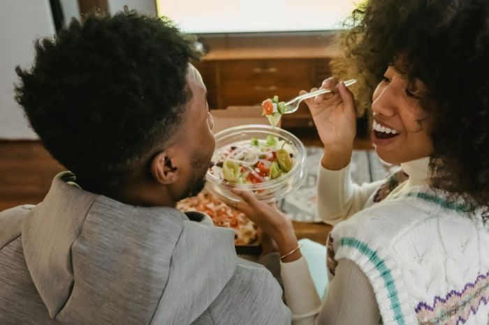 Kebiasaan Makan Malam Sehat yang Disukai Influencer